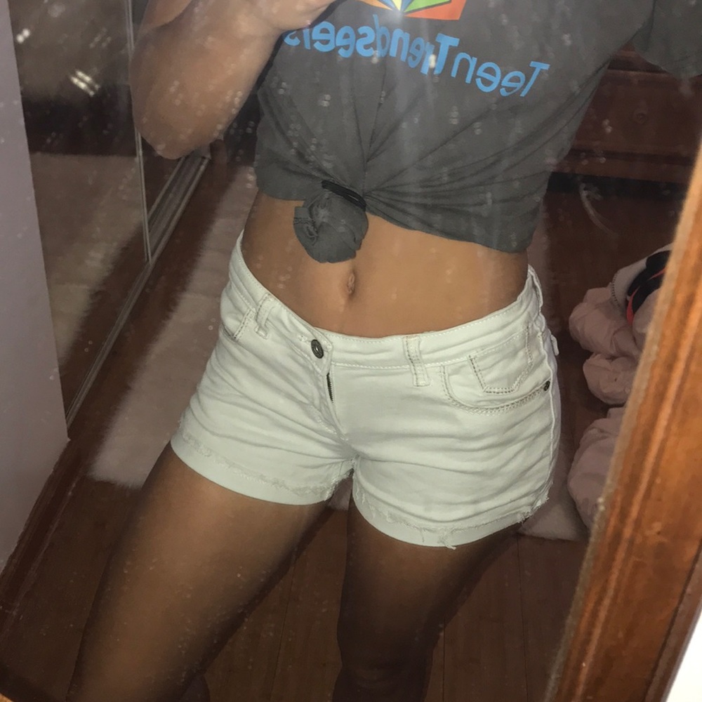 These are Levi’s shorts in the size 16 regular
